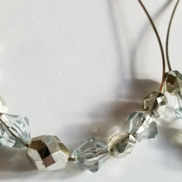 Relisted -Sparkly teardrop earrings silver tone - Picture 8 of 10